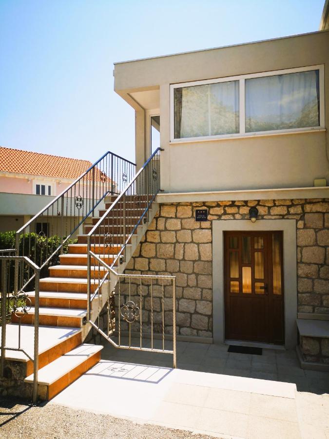 Laguna Apartment 米利尼 外观 照片